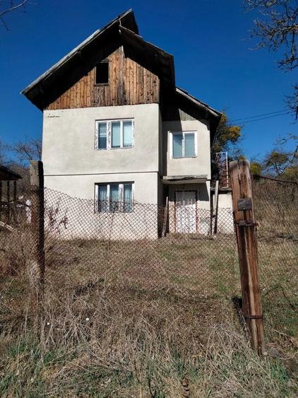 Casă cu 4 camere în Feleacu