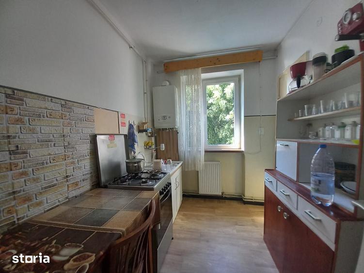 Apartament cu 2 camere decomandat în Traian