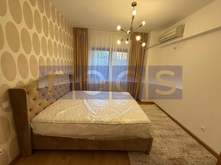 Apartament cu 4 camere decomandat în Herăstrău