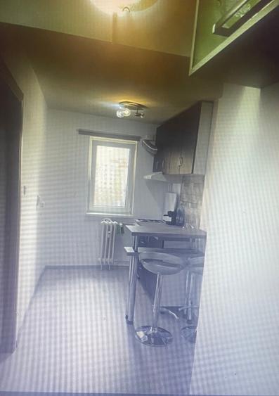 Apartament cu 2 camere semidecomandat în Tei