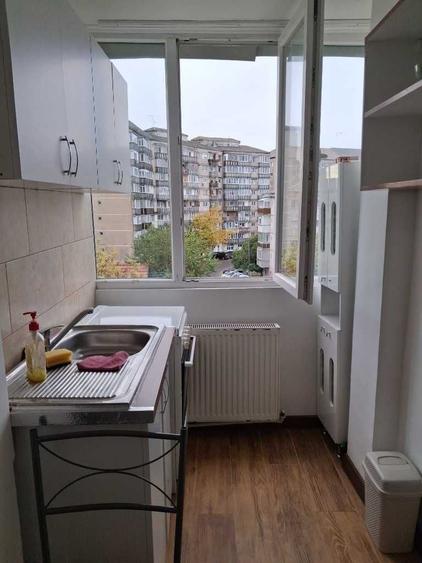 Garsonieră decomandată în Nufărul