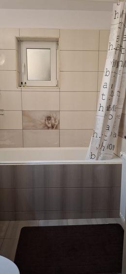 Apartament cu 4 camere decomandat în Târgoviște