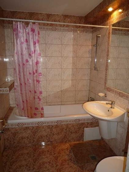 Apartament cu 3 camere decomandat în Beller