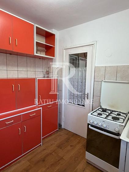 Apartament cu 2 camere decomandat, mobilat în Rogerius
