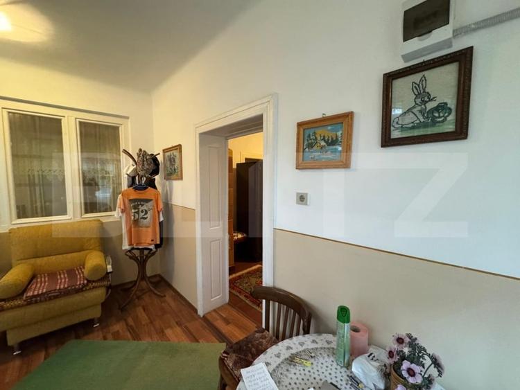 Casă individuală cu 5 camere cu Canalizare în 700