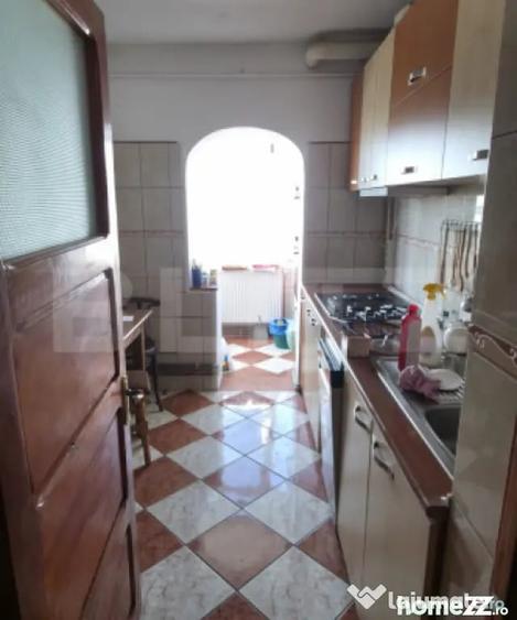 Apartament cu 3 camere decomandat în Mihai Bravu