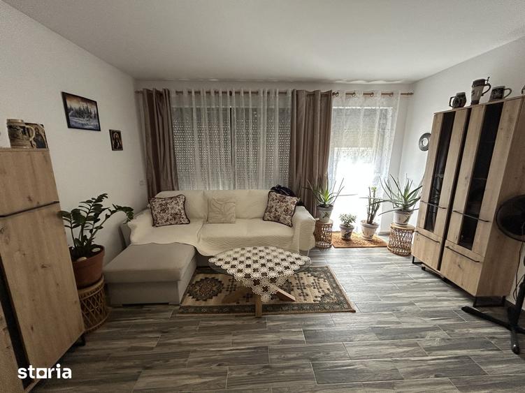 Casă cu 3 camere cu Teren 470 Mp în Vladimirescu