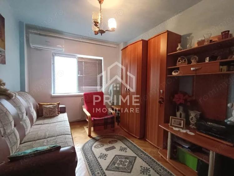 Apartament cu 4 camere decomandat în Central