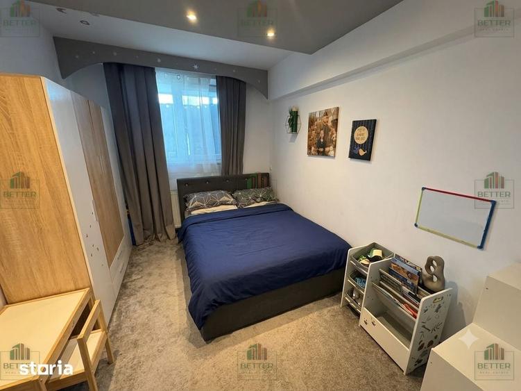 Apartament cu 3 camere semidecomandat în Berceni