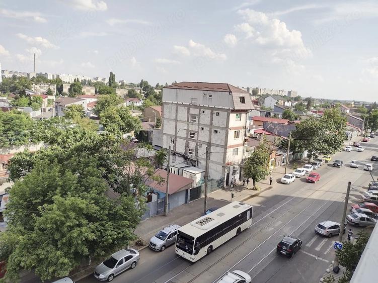 Apartament cu 3 camere decomandat în Ferentari