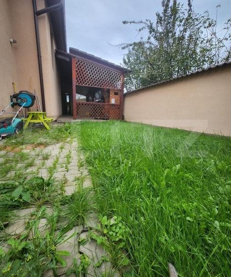 Casă individuală cu 5 camere cu Canalizare în Cristești