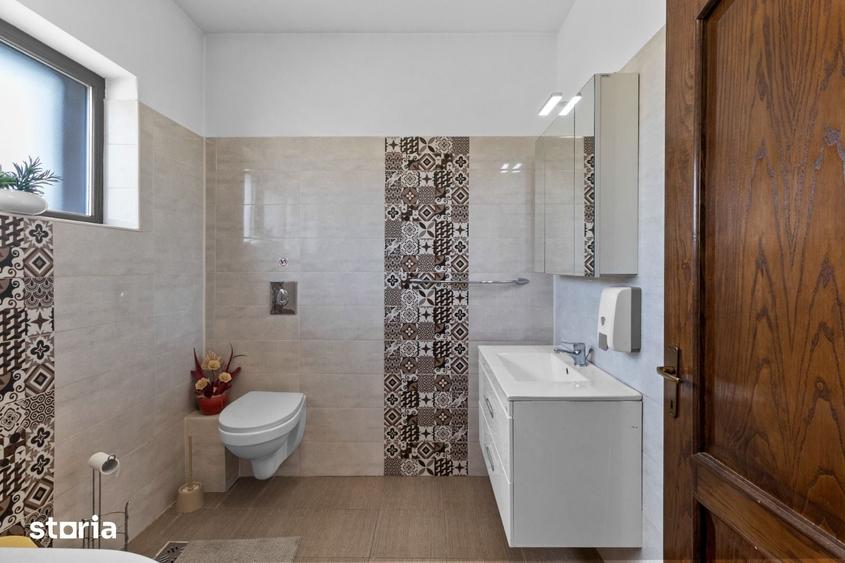 Casă cu 5 camere cu Teren 1644 Mp în Sânpetru