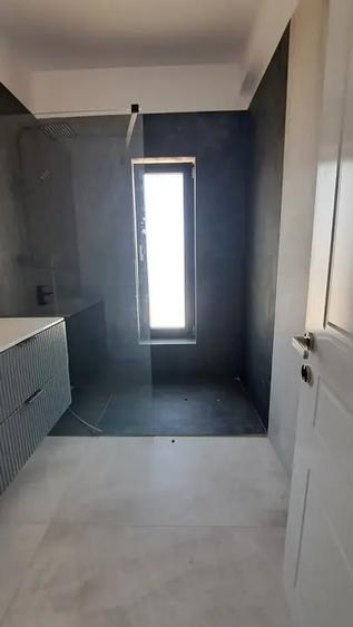 Casă cu 4 camere cu Canalizare în Titan
