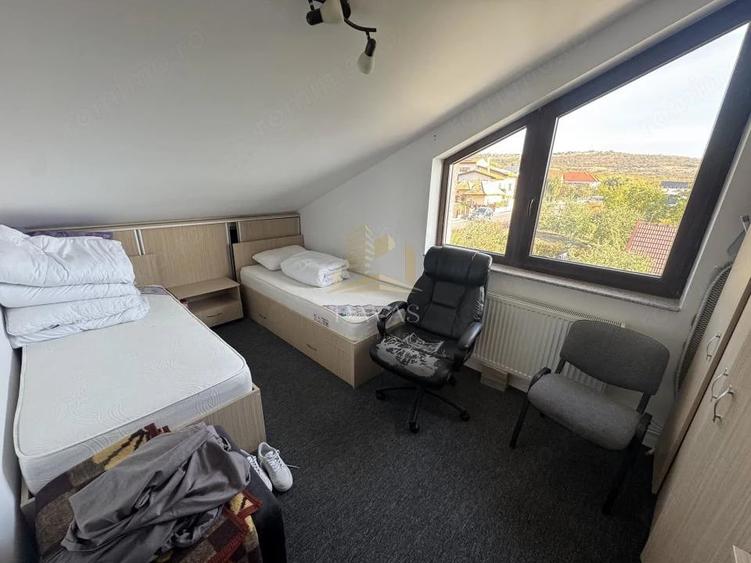 Casă cu 6 camere cu Teren 450 Mp în Central