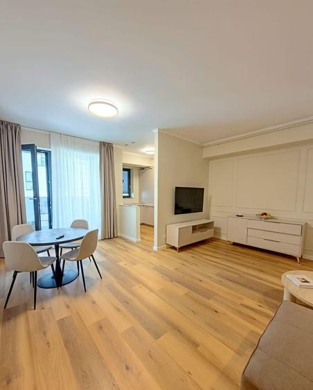Apartament cu 2 camere decomandat, mobilat în Universitate
