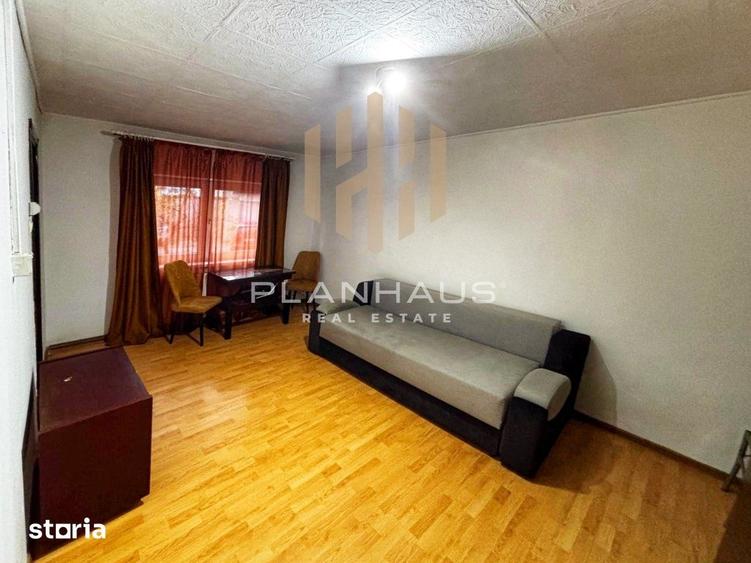 Garsonieră decomandată în Central