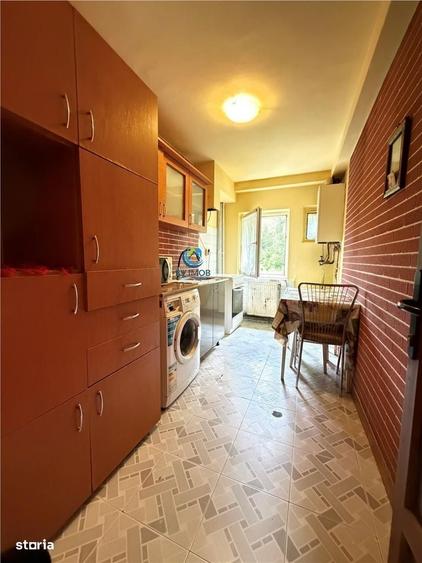 Apartament cu 2 camere decomandat în Răcădău