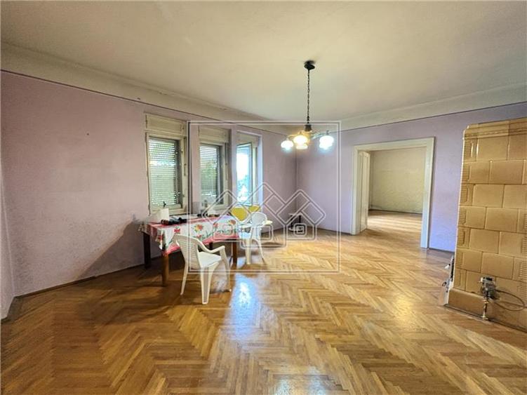 Duplex cu 4 camere cu Canalizare în Calea Dumbrăvii