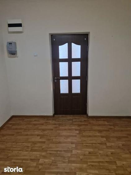 Casă cu 4 camere cu Teren 1500 Mp în Funcționarilor