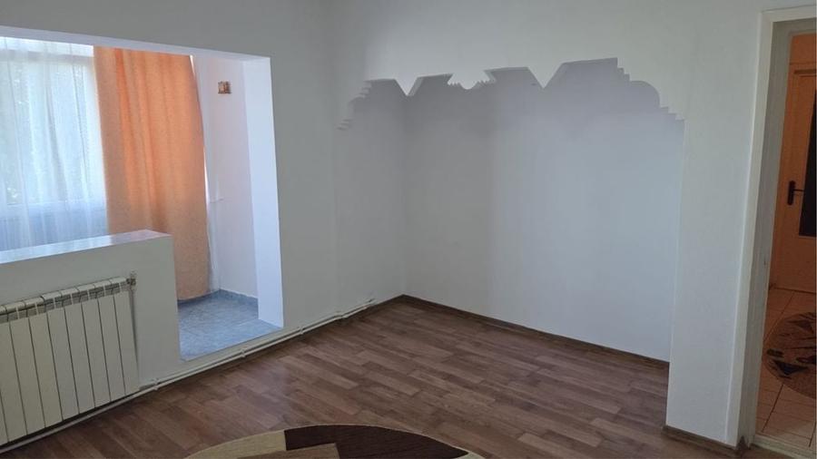 Apartament cu 2 camere decomandat în Luminiș