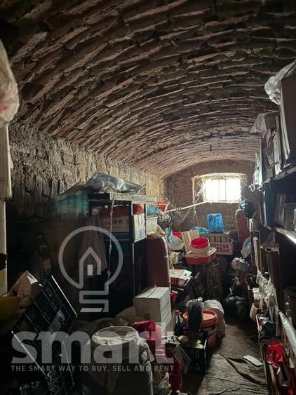 Casă individuală cu 5 camere cu Canalizare în Central