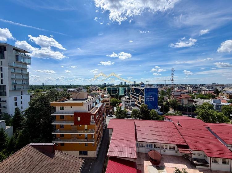 Apartament cu 5 camere decomandat în Herăstrău