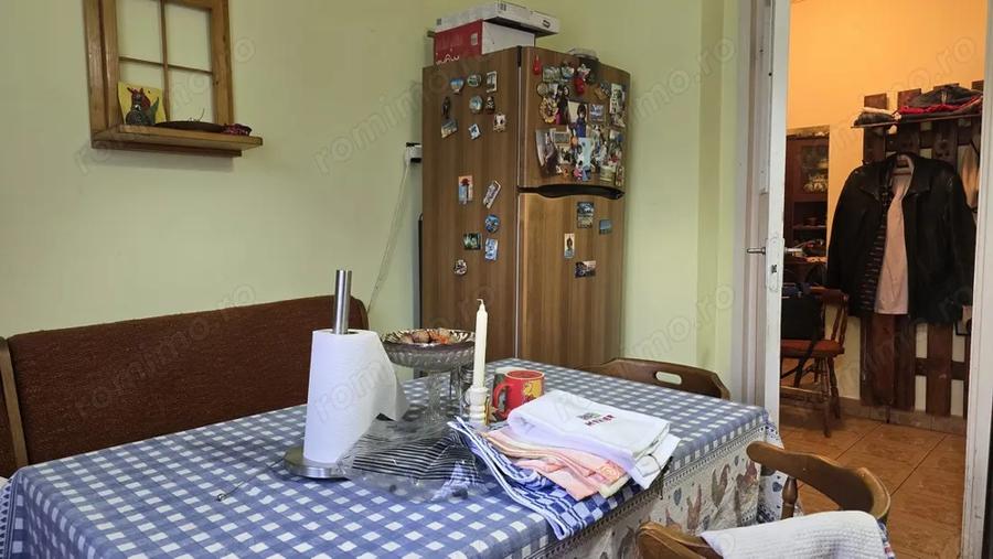 Apartament cu 4 camere semidecomandat în Gojdu