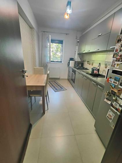 Apartament cu 2 camere decomandat în Fundeni