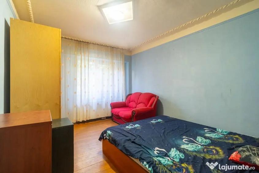 Garsonieră decomandată în UTA
