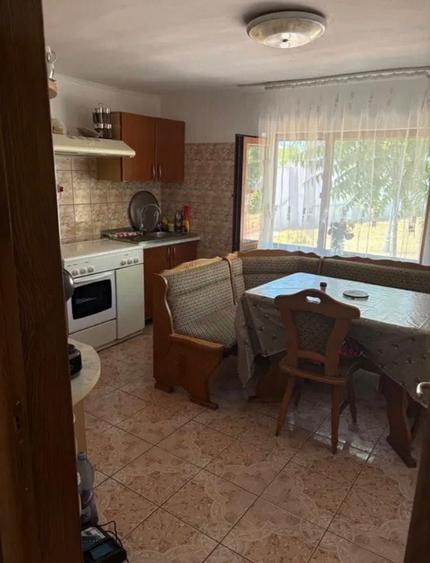 Casă cu 4 camere în Mândrești-Munteni
