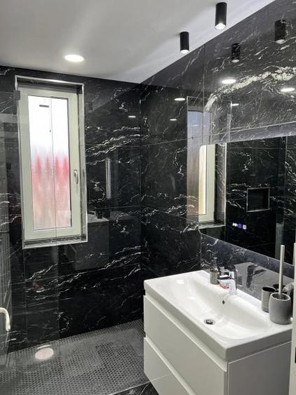 Apartament cu 3 camere semidecomandat în Mihai Viteazul
