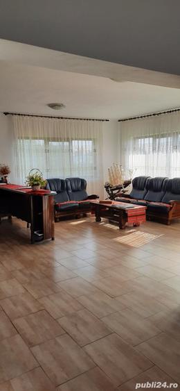 Spațiu comercial, de 400 mp, în Crivina