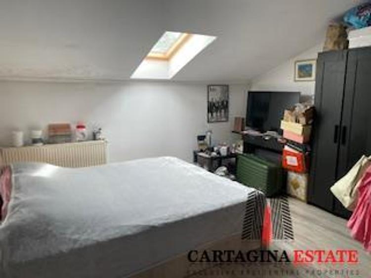Casă cu 5 camere cu Teren 235 Mp în Pipera