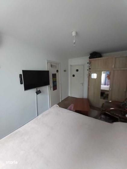 Apartament cu 3 camere în Berceni