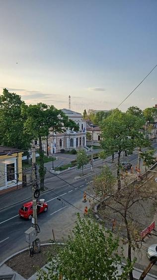 Apartament cu 2 camere decomandat în Central