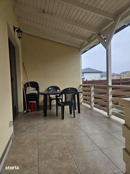 Casă cu 4 camere cu Teren 250 Mp în Ipotești