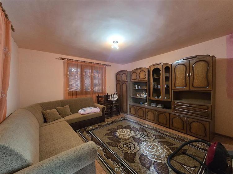 Casă cu 4 camere cu Teren 830 Mp în Valea Crișului