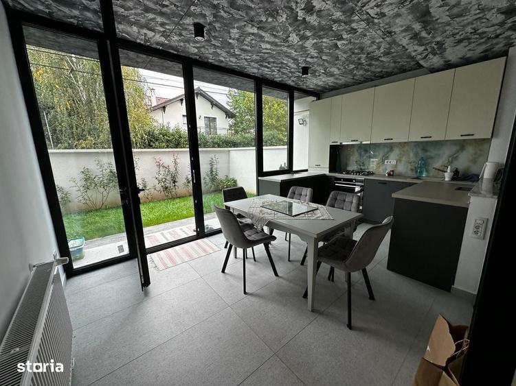Apartament cu 4 camere în Central