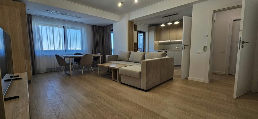 Apartament cu 2 camere decomandat în Trocadero