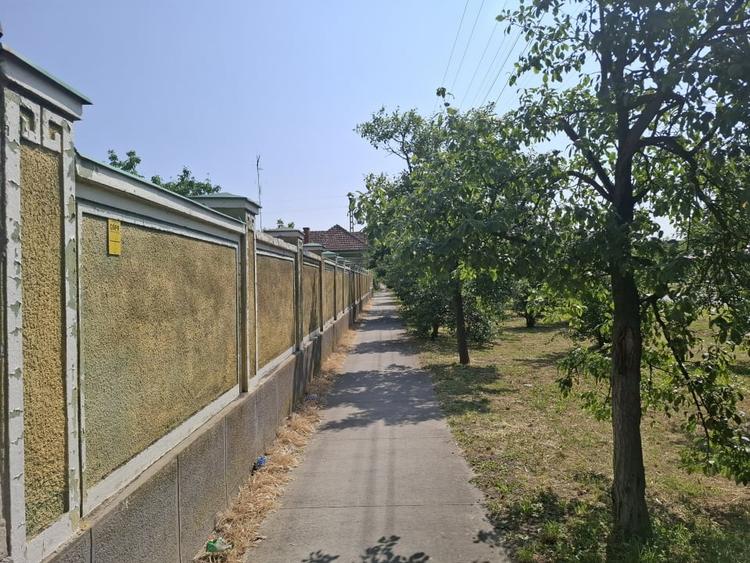 Casă individuală cu 6 camere cu Canalizare în Nădlac