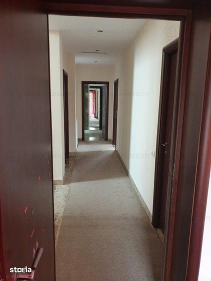 Casă cu 10 camere cu Teren 764 Mp în Timpuri Noi