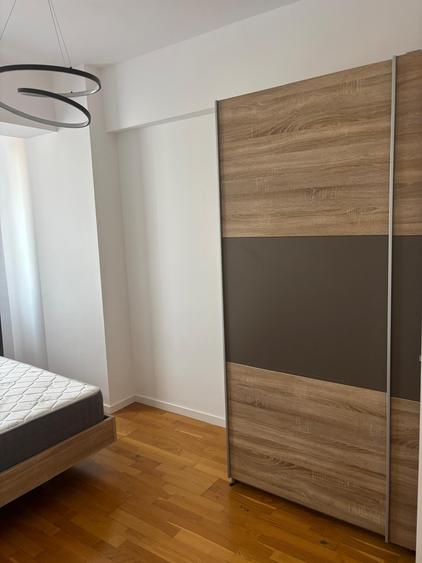 Apartament cu 3 camere decomandat, mobilat în Calea Călărașilor