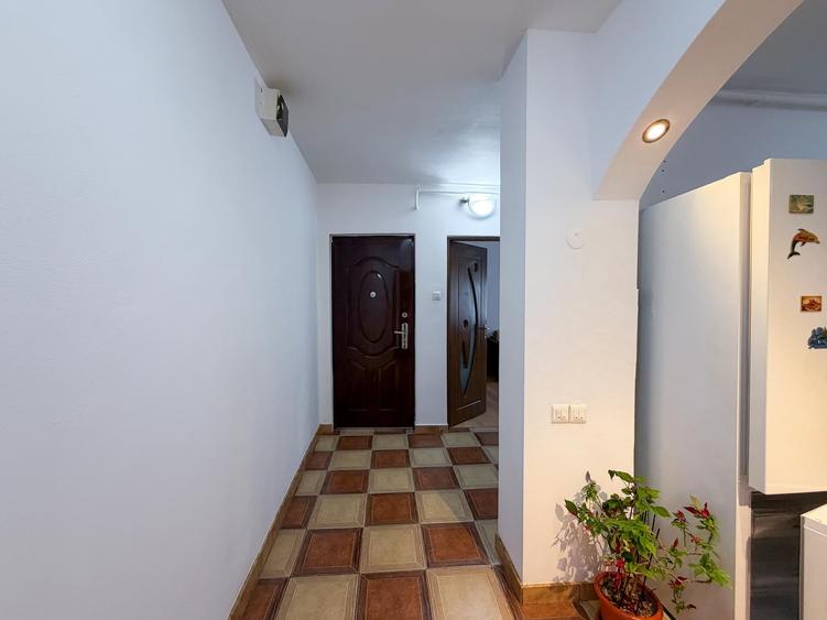 Apartament cu 2 camere decomandat în Central