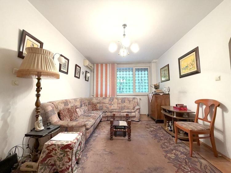 Apartament cu 2 camere semidecomandat în Lacul Tei