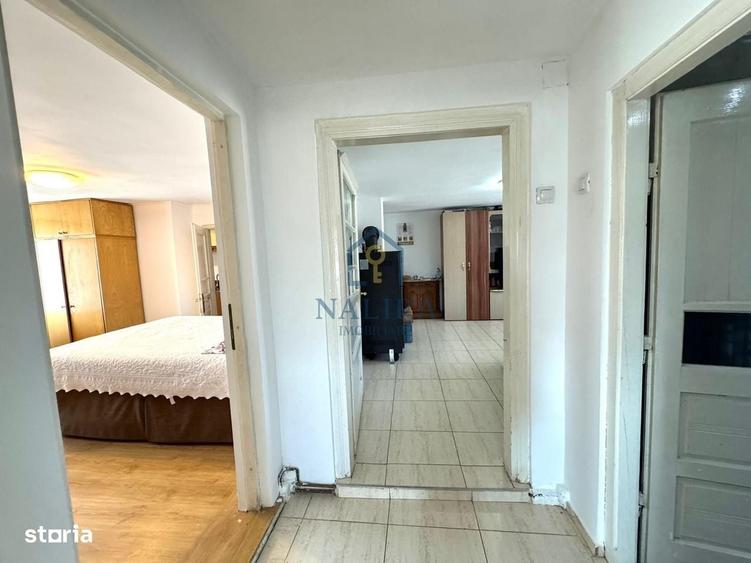 Casă cu 3 camere decomandat în Șurdești