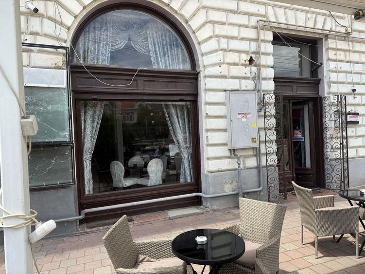Spațiu comercial, de 100 mp, în Ultracentral