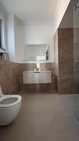 Apartament cu 3 camere decomandat, mobilat în Faleza Nord