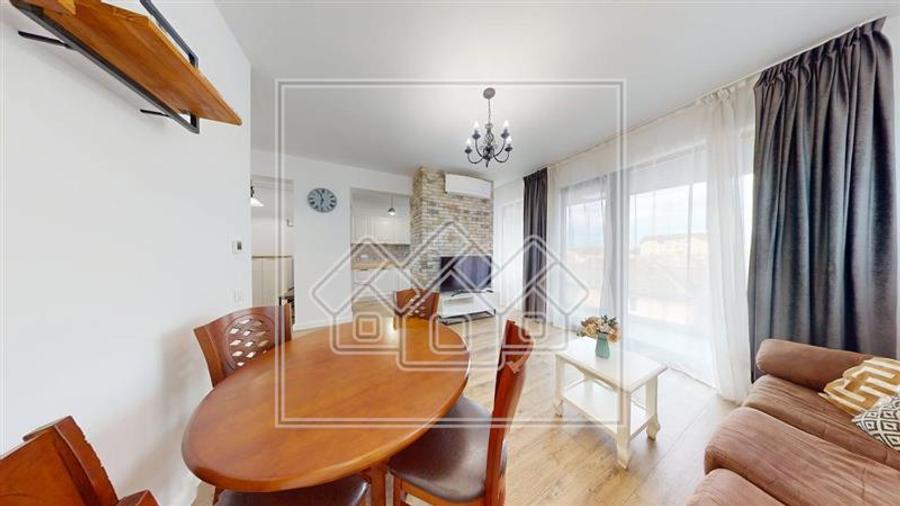 Apartament cu 2 camere decomandat în Piața Cluj