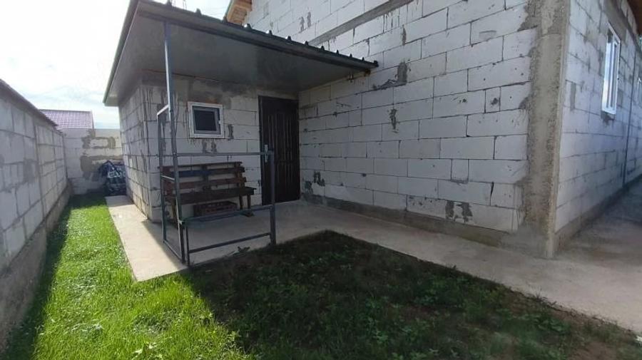 Casă cu 1 camere cu Teren 500 Mp în Central