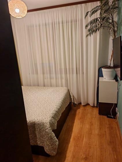 Apartament cu 3 camere decomandat în Exterior Vest